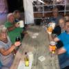 Ein Prosit der Gemütlichkeit: Die Stimmung bei der Kützer Kerwa ist prächtig.