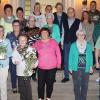 Die geehrten Mitglieder de Garten und Blumenfreunde Weismain mit Bürgermeister Michael Zapf (re. hinten) und Vorsitzendem Gerd Fischer (vorne re.).