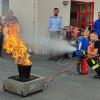 Mit einem „Fire-Trainer“ der Kreisbrandinspektion konnten die großen und kleinen Besucherinnen und Besucher an echtem Feuer den Einsatz von Feuerlöschern ausprobieren. Mit einem „Fire-Trainer“ der Kreisbrandinspektion konnten die großen und kleinen Besucherinnen und Besucher an echtem Feuer den Einsatz von Feuerlöschern ausprobieren.