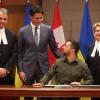 Kanadas Parlamentspräsident Anthony Rota (l-r), Premierminister Justin Trudeau, der ukrainische Präsident Wolodymyr Selenskyj und Raymonde Gagne, Sprecherin des kanadischen Senats, haben sich Ottawa für Gespräche getroffen.