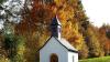 Die kleine Kapelle in der Nähe der Niestener Mühle im Herbst.