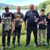 Siegerehrung (v. li.): Vorsitzender Robert Rathmann, Jugendkönig Felix Rektor, Angelkönig Jörg Breidenbach, 1. Ritter Tobias Eismann, 2. Ritter Peter Thierauf, Niclas Pfaff, Paul Pichulla und 2. Vorsitzender Chris Büttner.