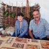 Der „Weidenheiner“ Heinrich Geßlein aus Marktgraitz mit den Waren aus seiner Hobbywerkstatt. Der „Weidenheiner“ Heinrich Geßlein aus Marktgraitz mit den Waren aus seiner Hobbywerkstatt.