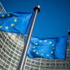 Flaggen der Europäischen Union wehen vor dem Sitz der Europäischen Kommission in Brüssel.