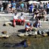 Die Neue Mitte Altenkunstadts machte ihrem Namen beim Straßenfest alle Ehre. Manche gingen sogar ins Wasser.