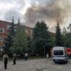 Rauch steigt über dem Fabrikgelände in Sergijew Possad auf.