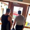 Die beiden Schwimmer Stefan und Florian auf dem Weg zum Training mit der DLRG.
