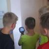Mit Hilfe der Wärmebildkamera tasteten sich die Kinder durch einen verrauchten Raum. Mit Hilfe der Wärmebildkamera tasteten sich die Kinder durch einen verrauchten Raum.
