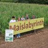 Das Maislabyrinth südlich von Lichtenfels ist wieder geöffnet. Zum Besuch dieser Anlage laden ei: (v. li.) Luca Friemel, Leonie Wagner, Felix Wagner, Ben Ultsch und Marco Wagner.