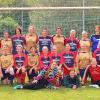 Bereit für das Legendenspiel. Beide Teams mit ihren Trainern.