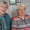 Eva-Maria Horn (li.) und ihre Freundin Steffi Friedlein haben gemeinsam Bewohnerinnen und Bewohner des Kathi-Baur-Pflegezentrums St. Heinrich in Burgkunstadt besucht. Eva-Maria Horn (li.) und ihre Freundin Steffi Friedlein haben gemeinsam Bewohnerinnen und Bewohner des Kathi-Baur-Pflegezentrums St. Heinrich in Burgkunstadt besucht.