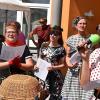 Für einen Hauch von Dolce Vita sorgten die Mitarbeiterinnen beim Sommerfest des Pflegeheims.