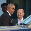 Ex-US-Präsident Barack Obama wird von Kanzler Olaf Scholz in Berlin verabschiedet.