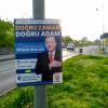 Plakate für die Präsidentenwahl in der Türkei hängen am Frauentorgraben in Nürnberg. Darauf ruft Erdogan türkische Wahlberechtigte auf, bei der Wahl am 14. Mai für ihn zu stimmen.