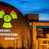 Eine Greenpeace-Aktion am Kernkraftwerk Neckarwestheim. Greenpeace macht mit ihrer Aktion darauf aufmerksam. Die FDP will mit dem Rückbau noch warten.