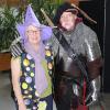 Die Rotkreuz-Aktiven Rosemarie Göhring und Dieter Popp beim Rosenmontag-Blutspendetermin im Jahr 2020. Die Rotkreuz-Aktiven werden auch heuer wieder mit tollen Verkleidungen den närrischen Termin abhalten.
