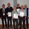 Ehrung langjähriger und verdienter Mitglieder der SK Reundorf, von links: Vorsitzender Josef Müller, neuer Ehrenvorsitzender Helmut Schlöhlein, Kristin Hallermeier, Heinz-Jürgen Nielsen, Thomas Hallermeier und Schießwart Richard Woock.