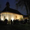 Unterhalb der weihnachtlich geschmückten Bartholomäuskapelle feierten die Gartenfreunde das Barbarafest. Unterhalb der weihnachtlich geschmückten Bartholomäuskapelle feierten die Gartenfreunde das Barbarafest.