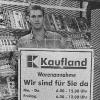 Aus dem Krone-Center in der Lichtenfelser Robert-Koch-Straße (li.) wird zum 29. Dezember „Kaufland“ (re., im Bild: Marktleiter Franz Urbaitis). Aus dem Krone-Center in der Lichtenfelser Robert-Koch-Straße (li.) wird zum 29. Dezember „Kaufland“ (re., im Bild: Marktleiter Franz Urbaitis).