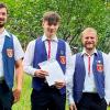 Auszeichnung mit dem Musikerleistungsabzeichen in Gold (v. li.): Dirigent Basti Zapf, Goldjunge Lucas Dittrich (Schlagwerk), 1. Vorsitzender Simon Löffler, der stellvertretende Vorsitzender des Kreisverbands Florian Zapf.