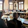 Zahlreiche Touristiker aus der Region Obermain.Jura nahmen am Touristikertreffen im Sitzungssaal im Rathaus Bad Staffelstein teil. Zahlreiche Touristiker aus der Region Obermain.Jura nahmen am Touristikertreffen im Sitzungssaal im Rathaus Bad Staffelstein teil.