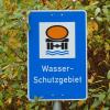 Direkt neben dem Klinikgelände beginnt ein Wasserschutzgebiet. Direkt neben dem Klinikgelände beginnt ein Wasserschutzgebiet.