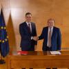 Bleibt aller Voraussicht nach Ministerpräsident: Pedro Sanchez (l.) - und Andoni Ortuzar, PNV-Präsident, im Unterhaus in Madrid.