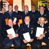 Für 40 Jahre Feuerwehrdienst dankten den verdienten Aktiven  (v. li.) Bürgermeister Michael Zapf, stellvertretender Landrat Helmut Fischer, Zweiter Bürgermeister Matthias Müller, Nicole Hopf vom Landratsamt, Dritte Bürgermeisterin Julia Spörlein, Kreisbrandinspektor Thilo Kraus und Kreisbrandrat Timm Vogler.