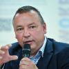 Der parteilose Kandidat Sven Herzberger gewinnt die Landratswahl im Kreis Dahme-Spreewald.