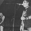 Skurril geschminkt und in Netzstrumpfhosen: Die deutschen Punkrocker „The Bates“ überzeugten (nur) die Hardcore-Fans beim Konzert am 26. November 1998 in der Lichtenfelser Stadthalle. Repro: Verena Lutter Skurril geschminkt und in Netzstrumpfhosen: Die deutschen Punkrocker „The Bates“ überzeugten (nur) die Hardcore-Fans beim Konzert am 26. November 1998 in der Lichtenfelser Stadthalle. Repro: Verena Lutter