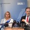 Innenministerin Nancy Faeser und BKA-Präsident Holger Münch äußern sich nach dem Besuch des Gemeinsamen Terrorismusabwehrzentrums. Seit dem Hamas-Angriff wurden in Deutschland mehr als 3500 Straftaten registriert.