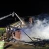 Beim Löschen eines Brands in einer Scheune bei Eben waren rund 170 Feuerwehrleute im Einsatz.