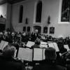 Zahlreiche Zuhörerinnen und Zuhörer füllten die Kirche und ließen sich von der Musik berühren. Zahlreiche Zuhörerinnen und Zuhörer füllten die Kirche und ließen sich von der Musik berühren.