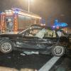 Die drei Insassen mussten aus dem Auto befreit werden. Die drei Insassen mussten aus dem Auto befreit werden.