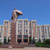 Lenin-Statue vor dem Parlamentsgebäude in Tiraspol im Separatistengebiet Transnistrien.