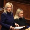 Nationalistin Michelle O'Neill von der Sinn-Féin-Partei führt seit Februar als Erste Ministerin die nordirische Regierung. (Archivbild)