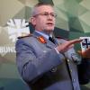 Generalleutnant Andre Bodemann, Befehlshaber Territoriales Führungskommando der Bundeswehr, spricht vor Beginn der Tagung zum neuen Verteidigungsplan für Deutschland.