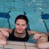 Lichtenfels/Bayreuth   Die Mädchenmannschaft der Herzog-Otto-Mittelschule (Jährgänge 2009 und jünger) wurde vor zwei Wochen oberfränkischer Meister im Schwimmen. Damit qualifizierten sie sich für die bayerischen Meisterschaften in Bayreuth. Die Sportlerinnen absolvierten dort ein technikbetontes Programm mit Brust-, Freistil- und Rückenschwimmen. Zudem musste eine Brust- und eine Freistilstaffel geschwommen werden. Das Team konnten sich gegenüber den „Oberfränkischen“ um mehr als 30 Sekunden steigern ab. Zu Beginn des Wettkampfs konnte man mit den Mannschaften aus Obergünzburg, Bad Tölz, München und Ebern noch mithalten und alle Mannschaften lagen nur wenige Sekunden auseinander. Am Ende konnten idie HOS-Schwimmerinnen Mia Schall, Eva Beuschel, Sophie Springer-Ernst, Mona Deuerling, Marie Fischer, Aylin Teige, Emilia Sager, Elif Öztürk und Lina Jander (v. li.) mit einer guten Leistung den fünften Platz bei bayerischen Meisterschaften erringen.                                     Text/