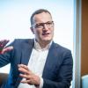 Eine Aufarbeitung der Corona-Politik täte auch der Gesellschaft gut, findet Jens Spahn.