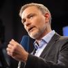 Christian Lindner hat die Ministerien zum Sparen aufgerufen, mehrere Ressorts fordern allerdings mehr Geld.