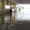 Nahezu hüfthoch staute sich das Wasser in der Unterführung, die von der Lichtenfelser Innenstadt in Richtung Fachmarktzentrum führt.