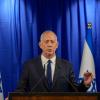 Benny Gantz verlässt wegen Meinungsverschiedenheiten über die Zukunft des Gazastreifens die in Israel gebildete Notstandsregierung.