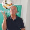 Ballakrobat Peter Tischler ist wie immer mit dem Herzen dabei und setzt auf das völkerverbindende Element. Ballakrobat Peter Tischler ist wie immer mit dem Herzen dabei und setzt auf das völkerverbindende Element.
