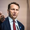Nach Angaben des polnischen Außenministers Radoslaw Sikorski haben sich viele in Polen lebende Ukrainer für eine Freiwilligen-Brigade gemeldet. (Archivbild)