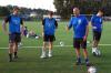 FCL-Trainer Oliver Müller (Zweiter von rechts) beim Training während der Woche