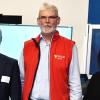 Das vollautomatische Shuttlelager der Firma BHF in Altenkunstadt stellte Geschäftsführer Peter Volk (3. v. li.) Vertretern der IHK  Oberfranken und der Wirtschaft vor, darunter auch der Referatsleiter Handel im Bayerischen Wirtschaftsministerium, Franz Müller (2. v. li.).