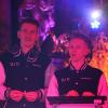 Klasse: die DJs Dominik und Jonathan.