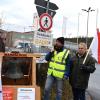 Für jeden der gekündigten BFS-Mitarbeiter wurde die Mahnglocke einmal geläutet. Fotos: Dieter Radziej