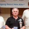 Die besten ASC-Schützen auf 50 Kleinkaliber/verdeckter Schuss: (v.li.) 2. Ritter Elke Steinmetz (967 Teiler), Gewinner Heiner Schulze (397) und 2. Ritter Alfred Griebel (534) mit Vorsitzendem Jürgen Steinmetz. Fotos: Simon Steinmetz Die besten ASC-Schützen auf 50 Kleinkaliber/verdeckter Schuss: (v.li.) 2. Ritter Elke Steinmetz (967 Teiler), Gewinner Heiner Schulze (397) und 2. Ritter Alfred Griebel (534) mit Vorsitzendem Jürgen Steinmetz. Fotos: Simon Steinmetz