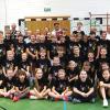 Zahlreiche Kinder und Jugendliche erlebten ein anstrengendes wie spaßiges Training mit dem Ex-Nationalspieler. Zahlreiche Kinder und Jugendliche erlebten ein anstrengendes wie spaßiges Training mit dem Ex-Nationalspieler.